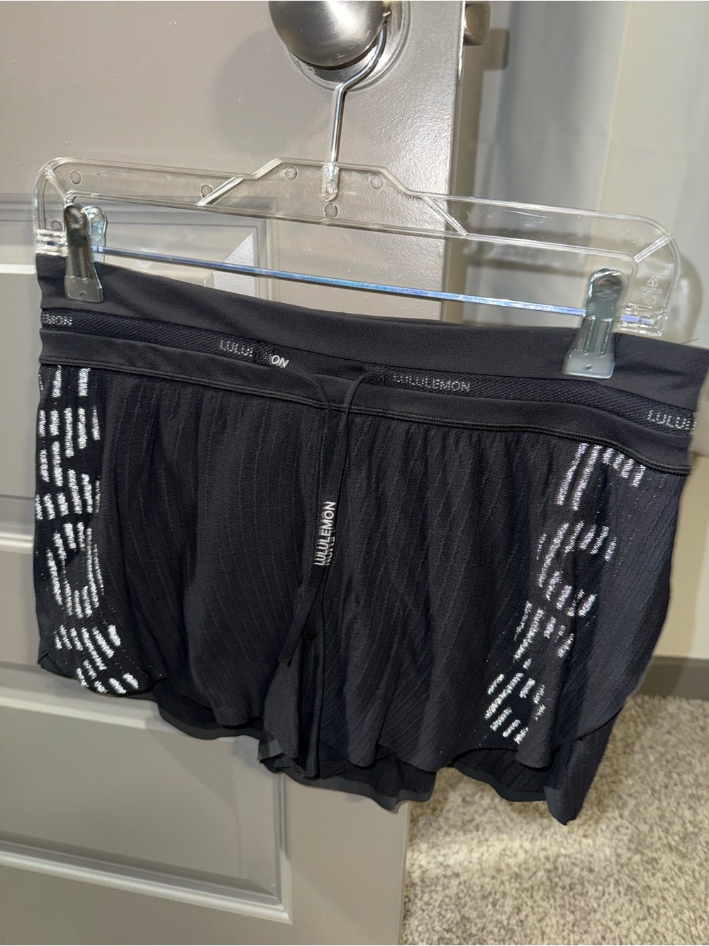 lululemon athletica Fast and Free Airflow Mid-Rise Running Short 3”